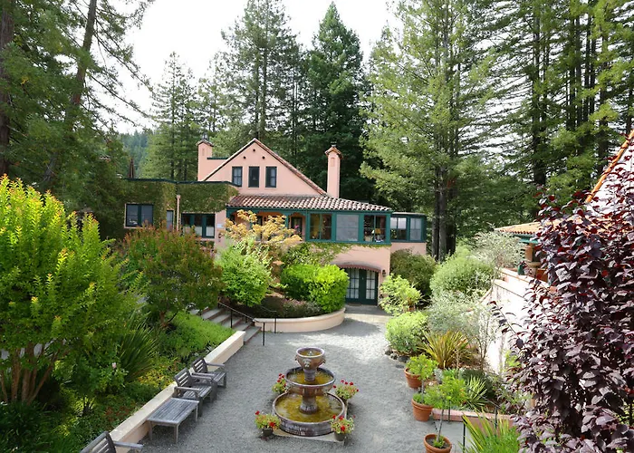 Applewood Inn